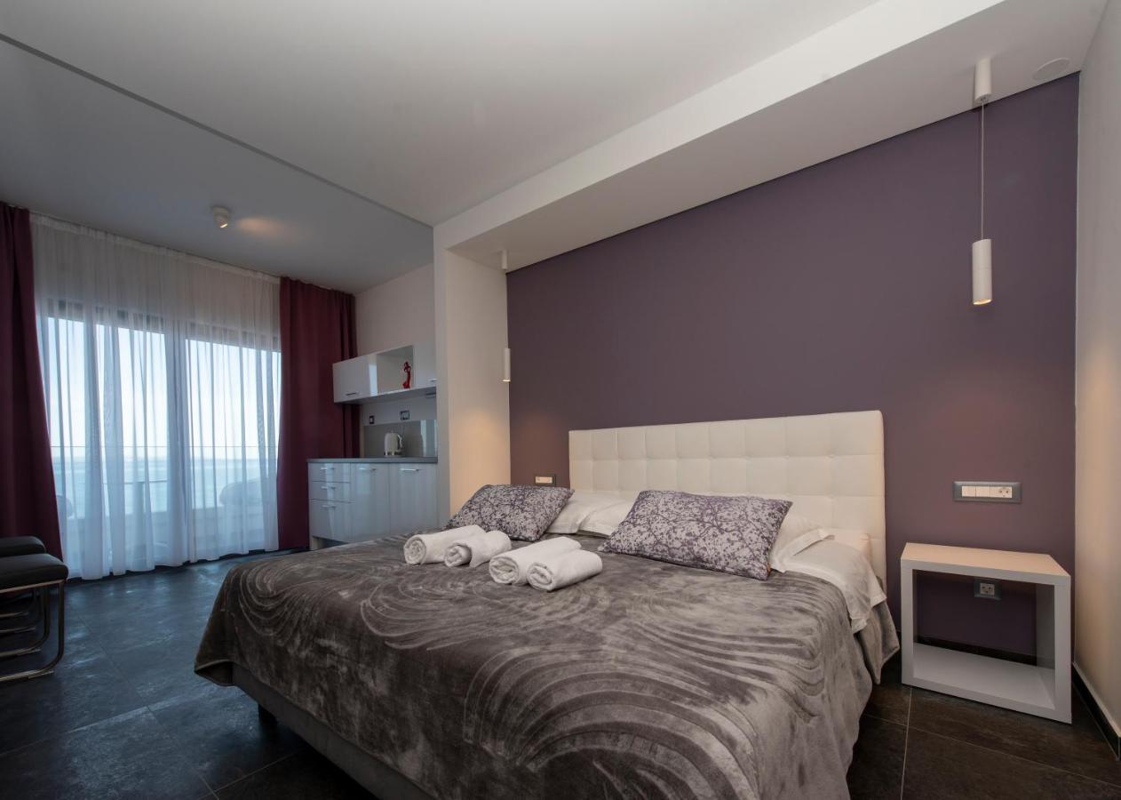 Luxury Rooms Beach Mediteran Podstrana Exterior photo